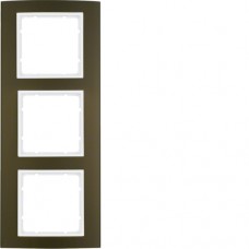Рамка Berker 3Х КОРИЧНЕВАЯя/підлога.білизна B. 3 (10133021)
