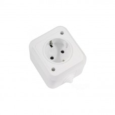 18308 Розетка с заземлением IP20 белая Makel