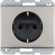 Розетка Berker с з/к, нержавеющая сталь, 16А/250В ARSYS (47140004)