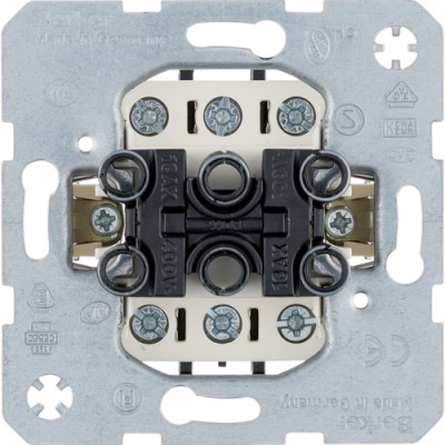 Выключатель Berker 3-клавишный 16АХ/400В (633023)