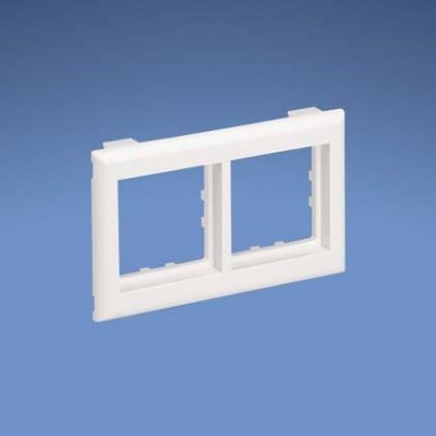 T70BL2AW Вертикальная рамка на две двойных вставки CHS, CHF.