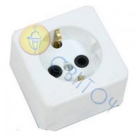 Розетка зовнішна з зазем. РА10-304